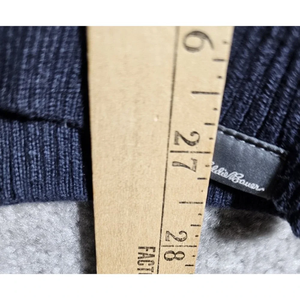 Eddie Bauer Cotton Cashmere Knit Sweater Mens Size Medium Navy Blue V-Neck‎